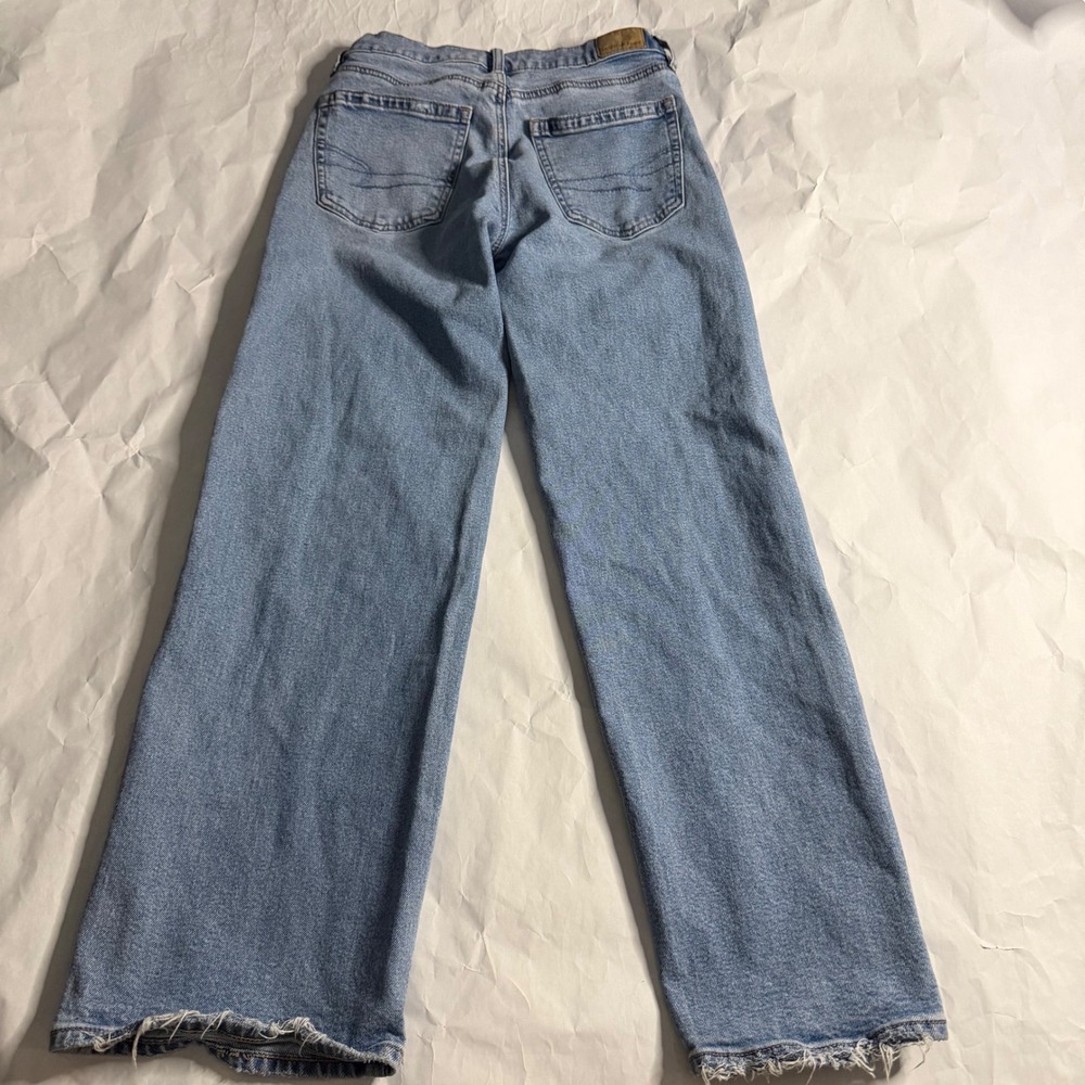 American Eagle Womens Jeans Stovepipe Style Light Wash‎ Size 0 Mom Whiskering